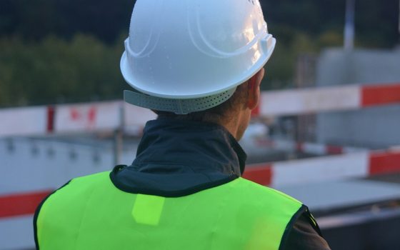 construction-worker-gc9f850b0e_1280